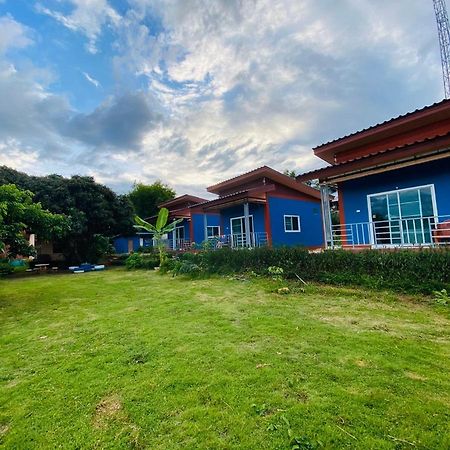 Phu Chaem House Hotel Mae Chaem Exterior photo